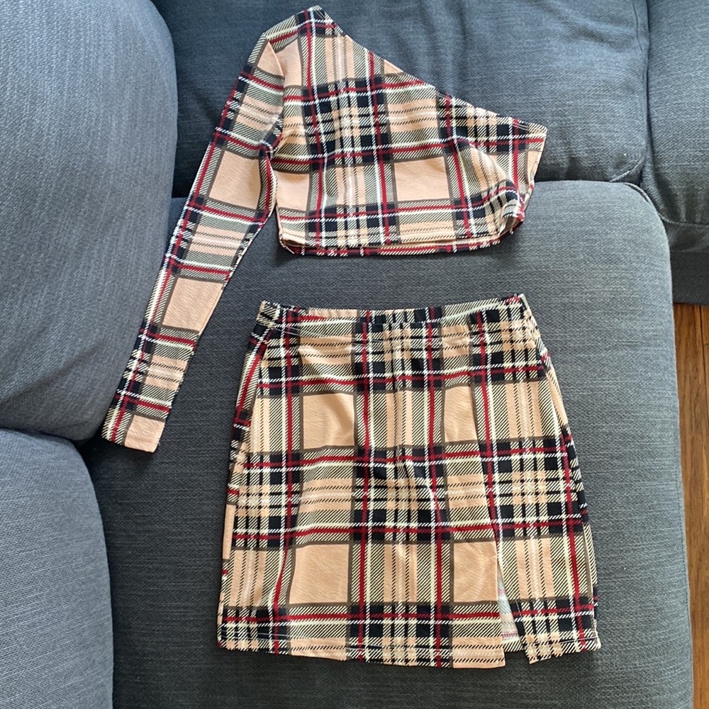 Crop Top One Sleeve and Match Skirt Set
